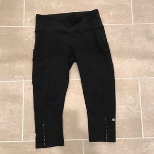 Lululemon high rise athletic crop leggings
